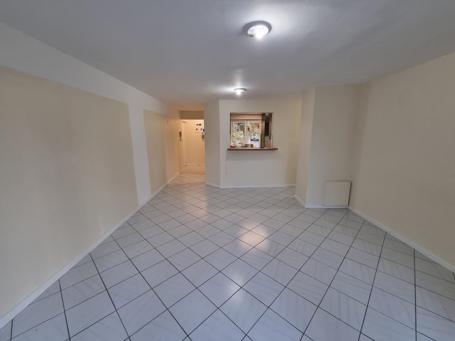 To Let 3 Bedroom Property for Rent in Vredehoek Western Cape